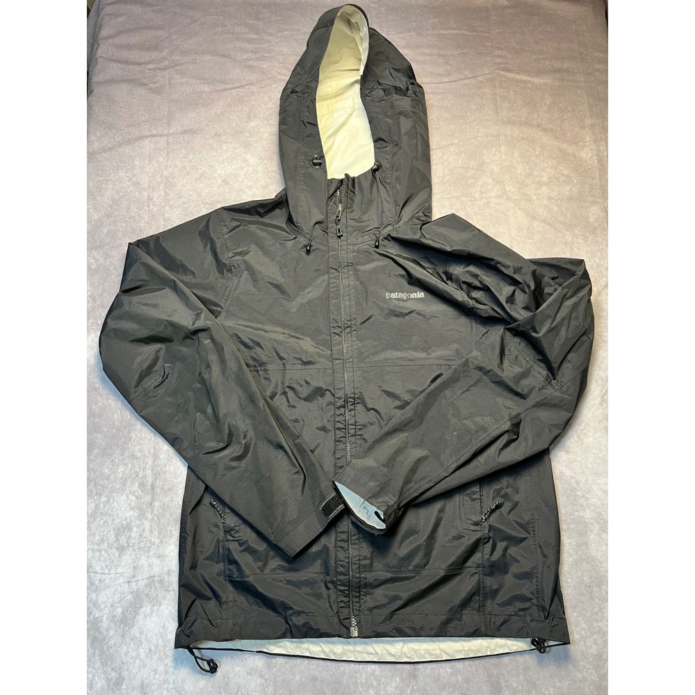 Patagonia Torrentshell Rain Jacket Mens Medium Black Hooded Ripstop H2No Shell